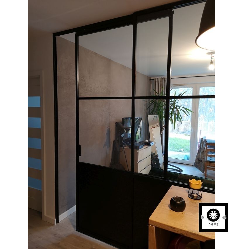 Szklana ściana z drzwiami stalowymi loft industrialne przesuwne Mag Haus metalowe z blachą Aleksandra L.  | Gdańsk