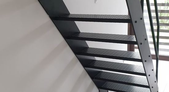 Schody stalowe industrialne LOFT loftowe Warszawa producent schodów