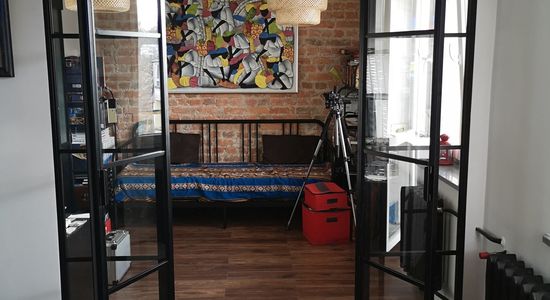 Ściana z dwuskrzydłowymi drzwiami owieranymi LOFT Bydgoszcz 2