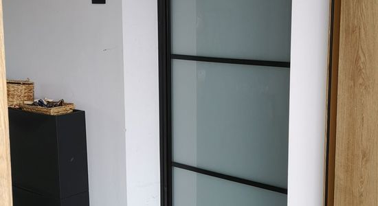 Drzwi ze szkłem mlecznym LOFT w domu w Kostrzynie nad Odrą 3