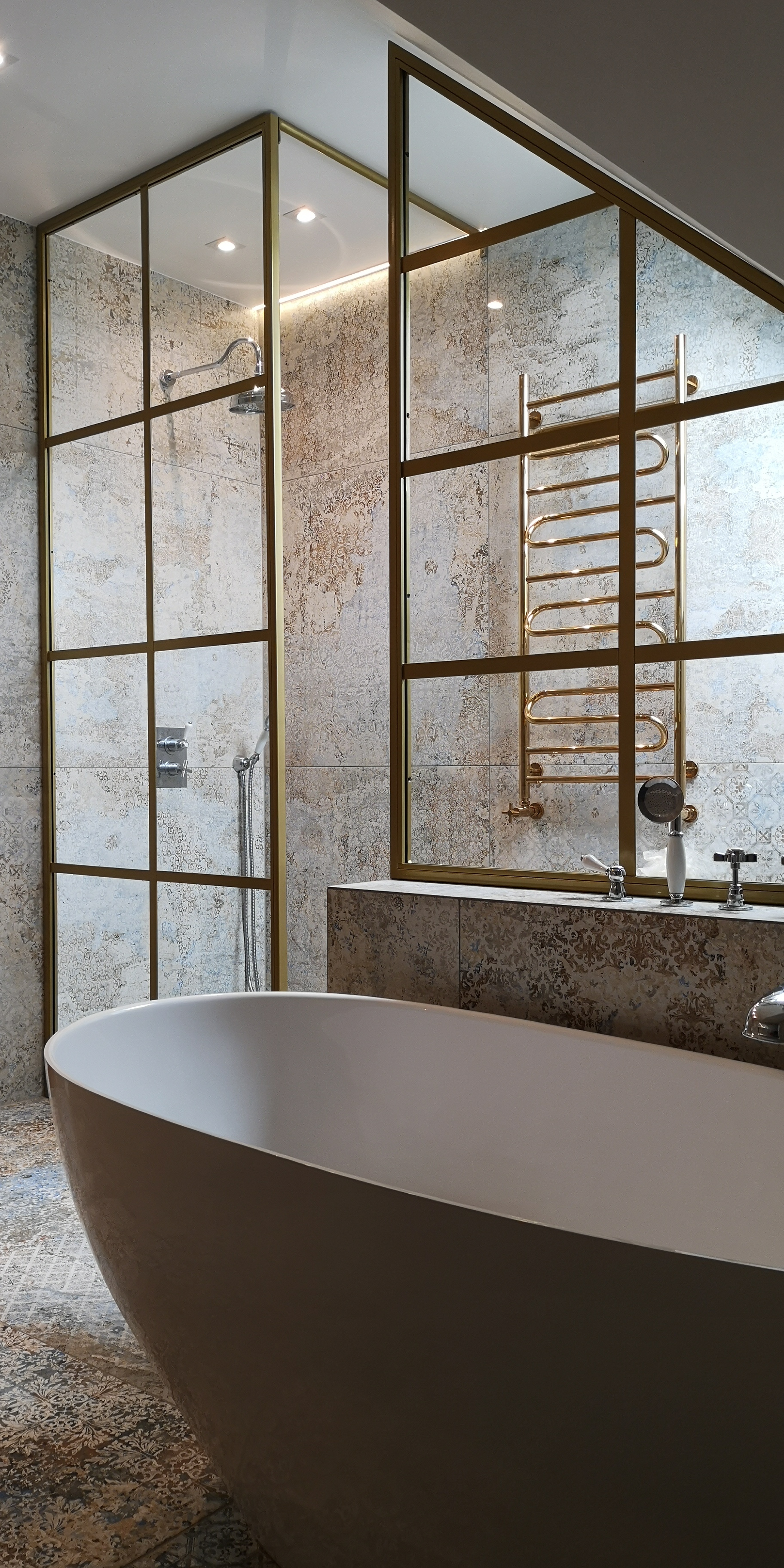 Ścianka prysznicowa kabina loft loftowa w stylu industrialnym ze szkłem z szybami i szprosami producent dla Beaty J. | Bydgoszcz
