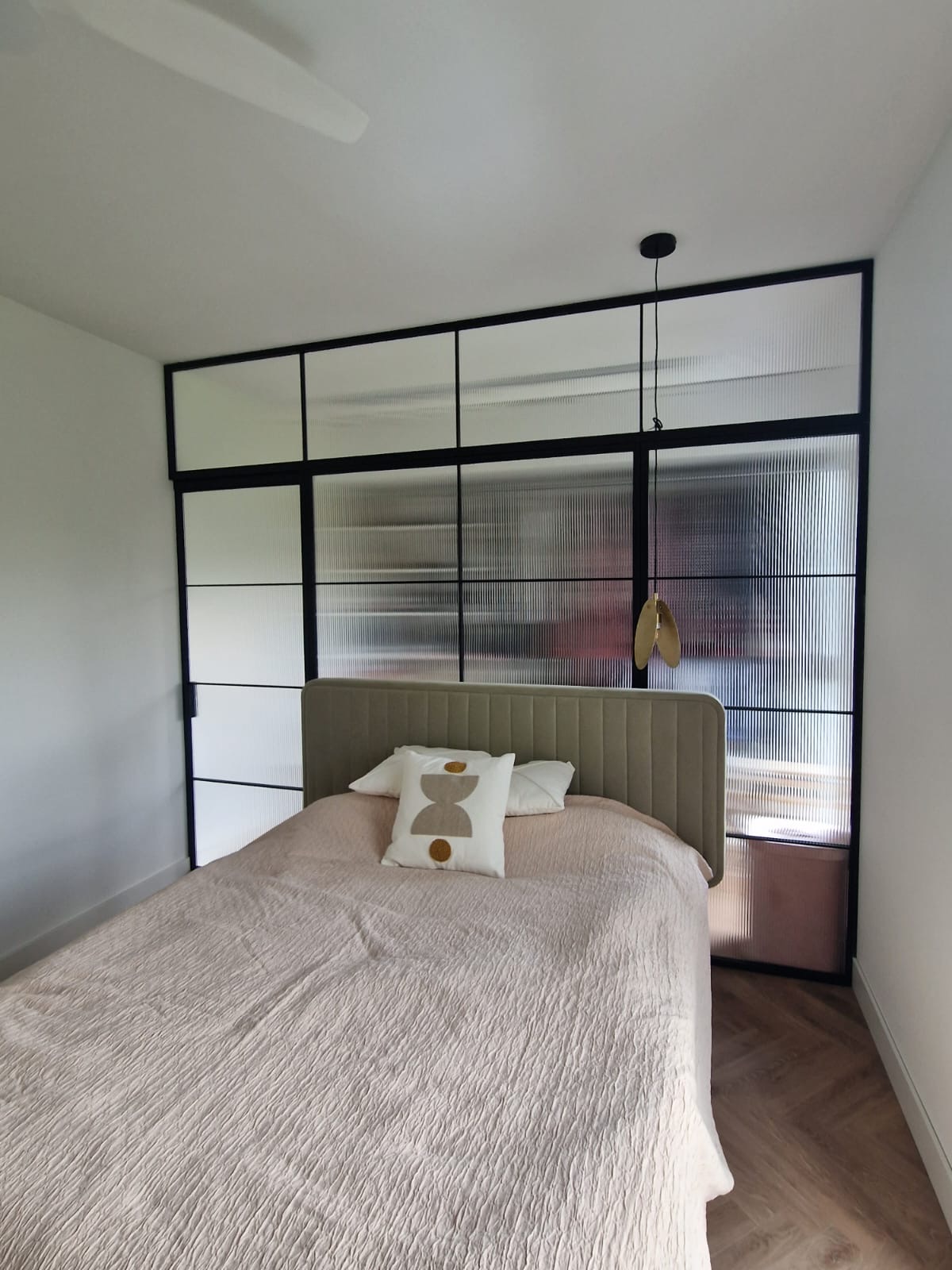 Realizacja drzwi loftowych loft wyposażone w system drzwi przesuwanych | Małgorzata S.