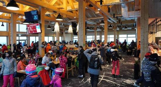 Restauracja Kuflonka lampy przemysłowe loft industrialne loftowe maghaus mag haus 450-osob przemysłowa
